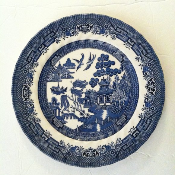 SET OF 6 BLUE WILLOW ROYAL WESSEX DINNER PLATES SIZE: 10"